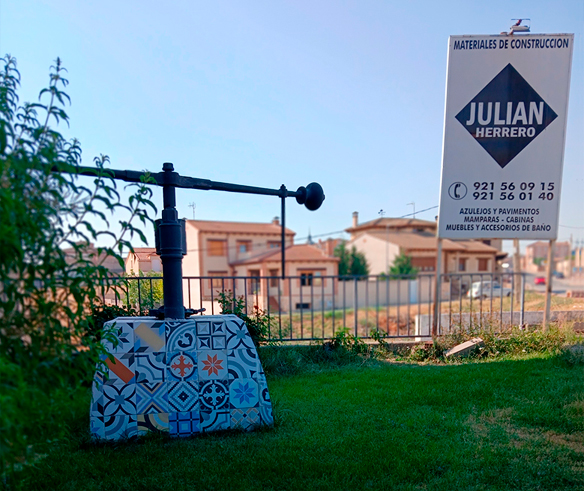 Almacén de materiales de construcción, cerámica, pavimentos, sanitarios y mobiliario de baño en Carbonero el Mayor, Segovia